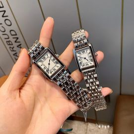 ساعة كوارتز بحزام فولاذي بأرقام رومانية