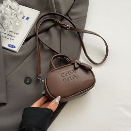 شنطة نسائي بيضاويه الشكل