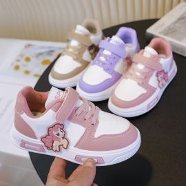 حذاء رياضي برسوم كرتونية مقاوم للتآكل وقابل للتنفيس للفتيات 