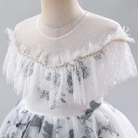 فستان بناتي مزين بالدانتيل 