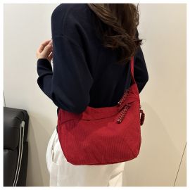 شنطه كتف نسائي بلون موحد