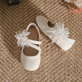 حذاء مسطح ذات نعل ناعم برأس مستدير وزهرة جانبية للفتيات