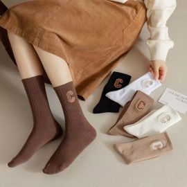 جوارب الخريف والشتاء النسائية العصرية المتطابقة مع الحروف 10 ازواج