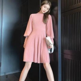 فستان صوف عصري جديد للنساء محبوك قصير