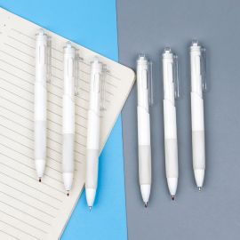مجموعة من 5 أقلام بخط أسود للكتابة 