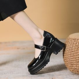 زوج من أحذية ماري جين جلدي بكعب سميك للفتيات 