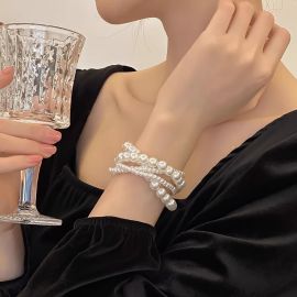 سوار من اللؤلؤ الباروكي متعدد الطبقات بتصميم ملكي للسيدات 