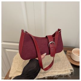 شنطة نسائي مزينه بحزام جانبي