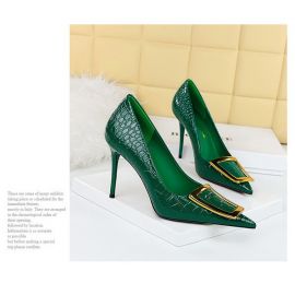 كعب نسائي عصري