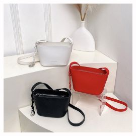 شنطة نسائي بحزام قابل للتعديل 