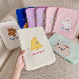 حافظة لابتوب ناعمة، مزينة بتطريزات حيوانات لطيفة ومناسبة كواقي لحماية جهازك المحمول