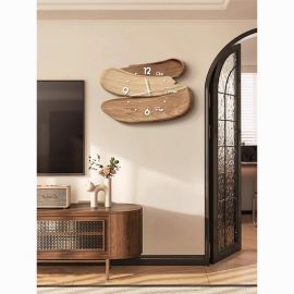 ساعة حائط خشبية بتصميم عصري