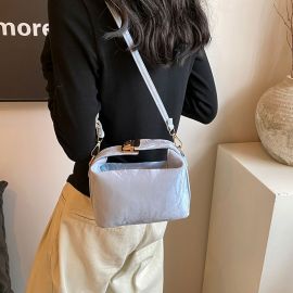 شنطة نسائي كاجوال لامعه