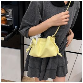 شنطه يد نسائي ناعمه