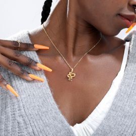 قلادة الثعبان من الفولاذ المقاوم للصدأ للسيدات