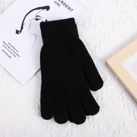 قفازات بلون واحد للرجال والنساء دافئة من الصوف