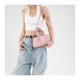 حقيبة يد نسائية مع حزام طويل