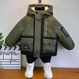 جاكت ولادي بجيوب خارجيه