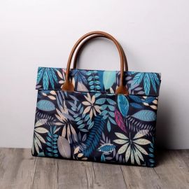 حقيبة لابتوب بحجم 16 بوصة بطابع أنثوي وبطبعات الزهور