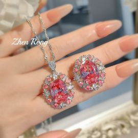 طقم مجوهرات نسائي بتصميم كلاسيكي لامع