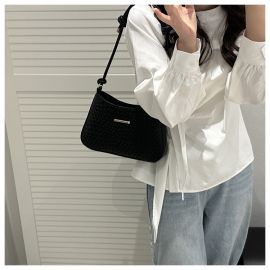 شنطة نسائي بحزام قابل للتعديل