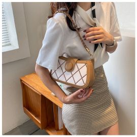 شنطة نسائي صغيره الحجم مع حزام عريض