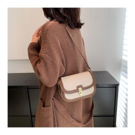 شنطة نسائي مربعه الشكل