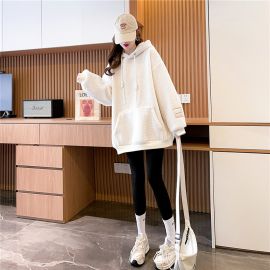 هودي بقبعة رأس وجيوب أمامية فضفاض بخامة ناعمة لراحة كاملة طوال اليوم