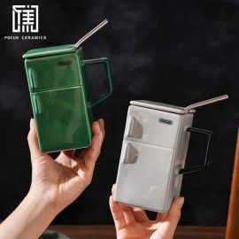 كوب سيراميك بتصميم ثلاجة
