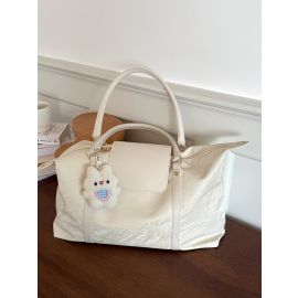 حقيبة سفر نسائية، بتصميم مبطن وخفيف الوزن، مثالية للاستخدام اليومي والرحلات ، مع حزام كتف قابل للفصل