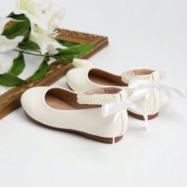 حذاء جلدي مسطح عالي الرقبة مطرز بالؤلؤ للفتيات