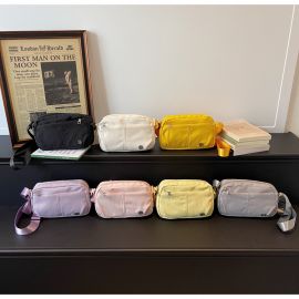 شنطة نسائيه من القماش بالوان عصريه