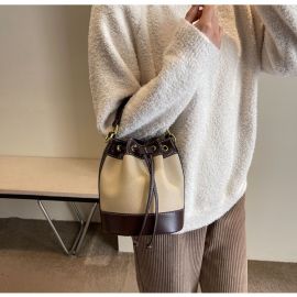 شنطة نسائي بتصميم كاجوال