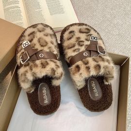 شبشب فرو بطبعة جلد النمر للسيدات 