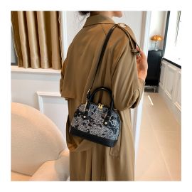 شنطة يد نسائية عصرية