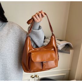 شنطه نسائي بجيب خارجي