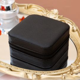 صندوق مجوهرات أنيق بتصميم جذاب يليق بالمناسبات الخاصة للسيدت