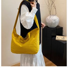 شنطة قماشية نسائي كبيره الحجم 