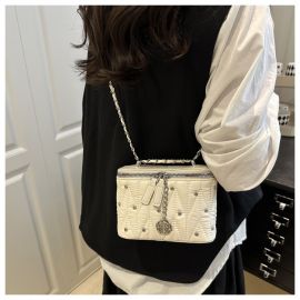 شنطة نسائي كاجوال مربعه الشكل