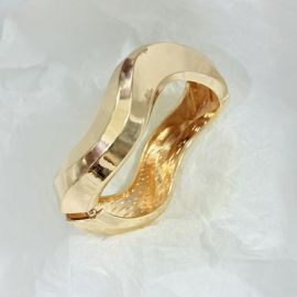 إسوارة نسائية بنمطين