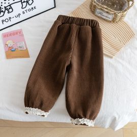 بنطلون طويل مزين بالدانتيل السميك