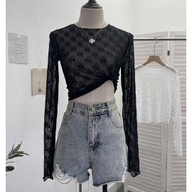 قميص شبكي شفاف بأكمام طويلة