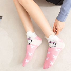 جوارب قصيرة للسيدات بنمط هيلوكيتي 4 ازواج