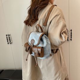 شنطة ظهر نسائيه ذات جيوب متعدده