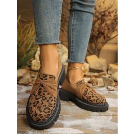 حذاء نسائي كاجوال بنمط نمري