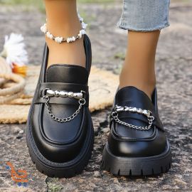 أحذية نسائية بدون كعب بتصميم 