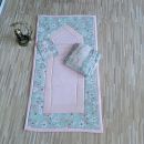 سجادة نسائي مكون من ثلاث قطع 