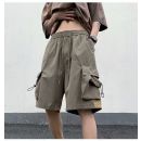 شورت واسع بجيوب جانبية