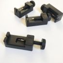 أداة يدوية صغيرة لإصلاح الساعات، مصنوعة من البلاستيك الأسود، لإزالة سوار الساعة قطعتين